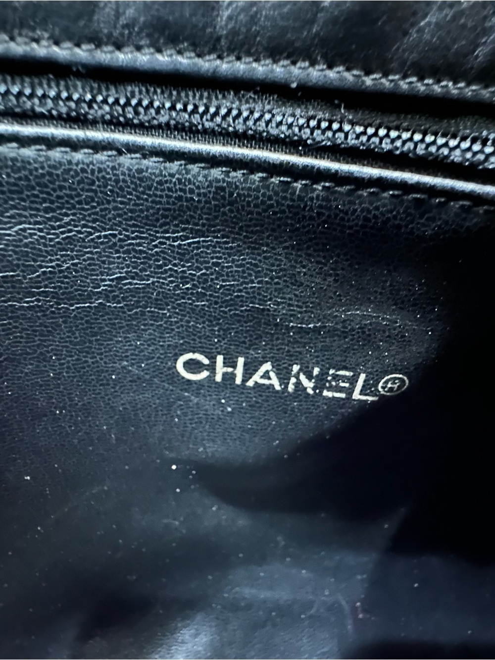 Vintage Chanel Black Lambskin Chain Tote Bag CC Medallion Quilted Trim | Italy - Picture 12 of 15